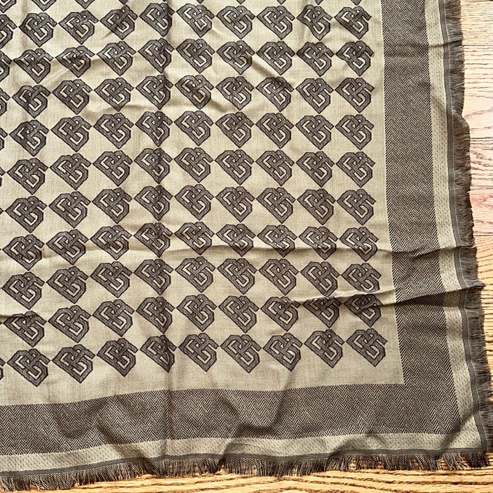 NWT Banana Republic BR logo scarf